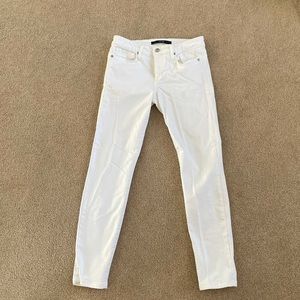 Joe’s white jeans